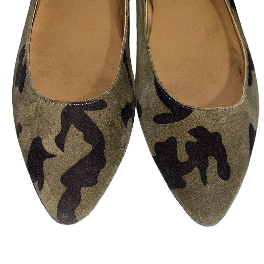 Lucky Brand Camo Green Flat Loafer Womens Size 7.5 Pointed Toe